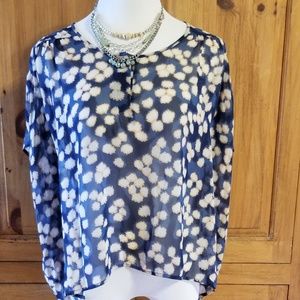 Sheer top short sleeve